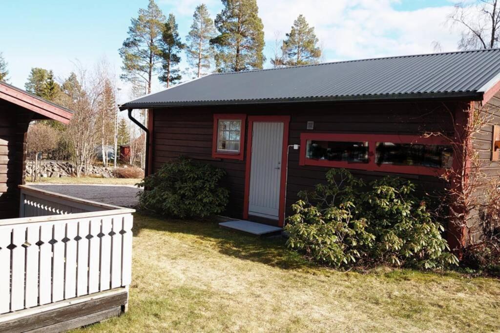 Cosy Non Smoking Cabin Close To Beach,Alnoe Сундсвал Екстериор снимка